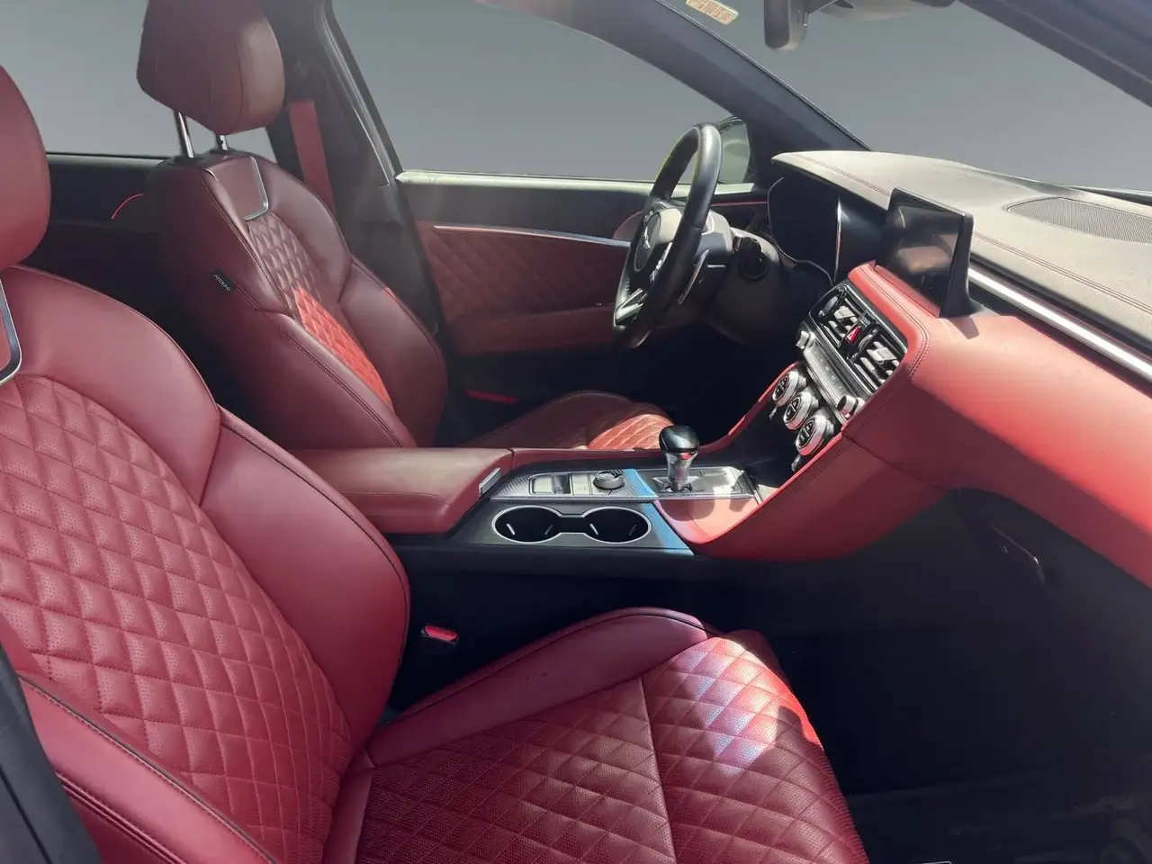Genesis G70 снимка Genesis G70