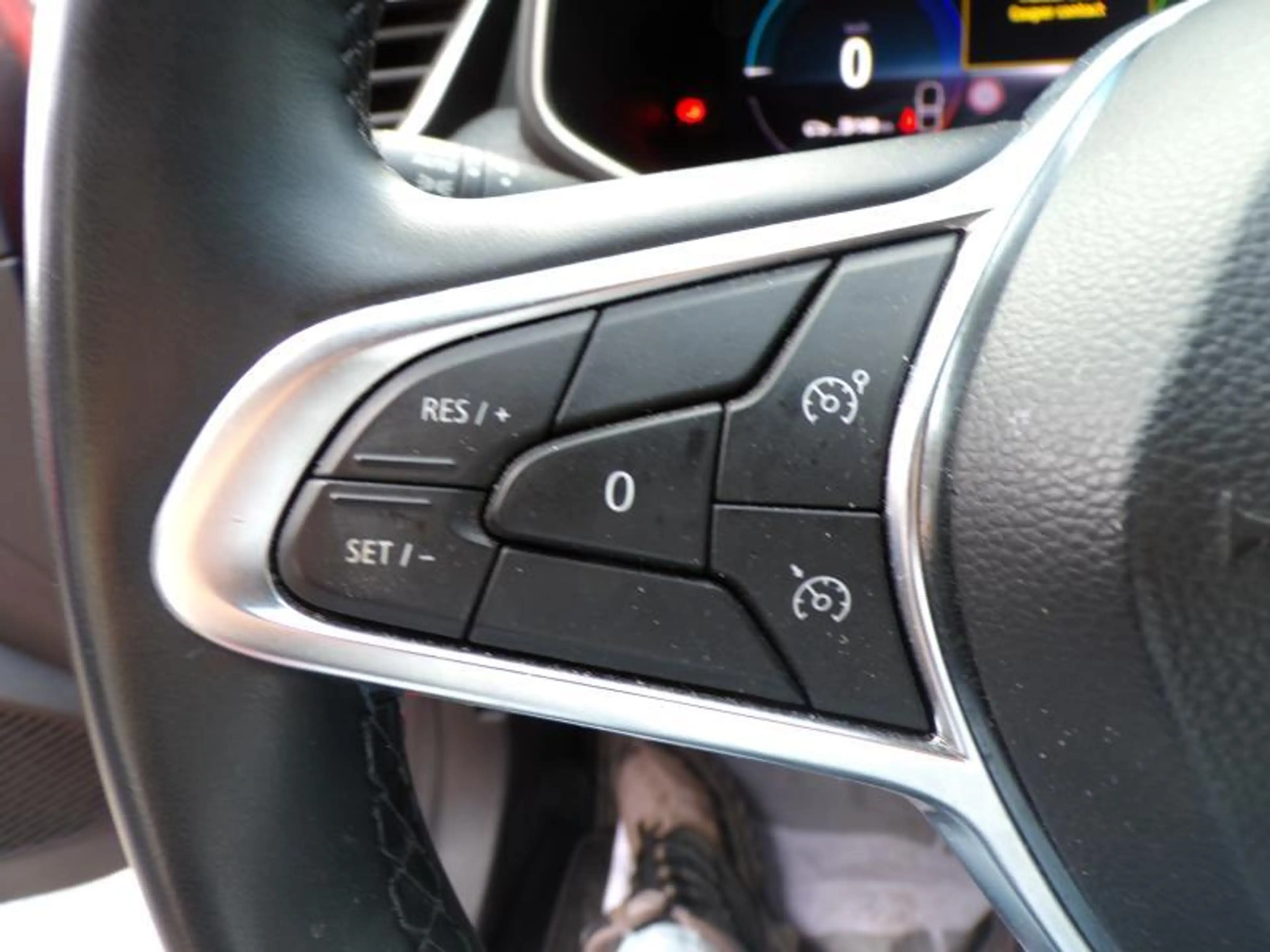 Renault Clio 1.6 Hybride 94cv Rouge 35839km 01/24 b.auto — photo 15