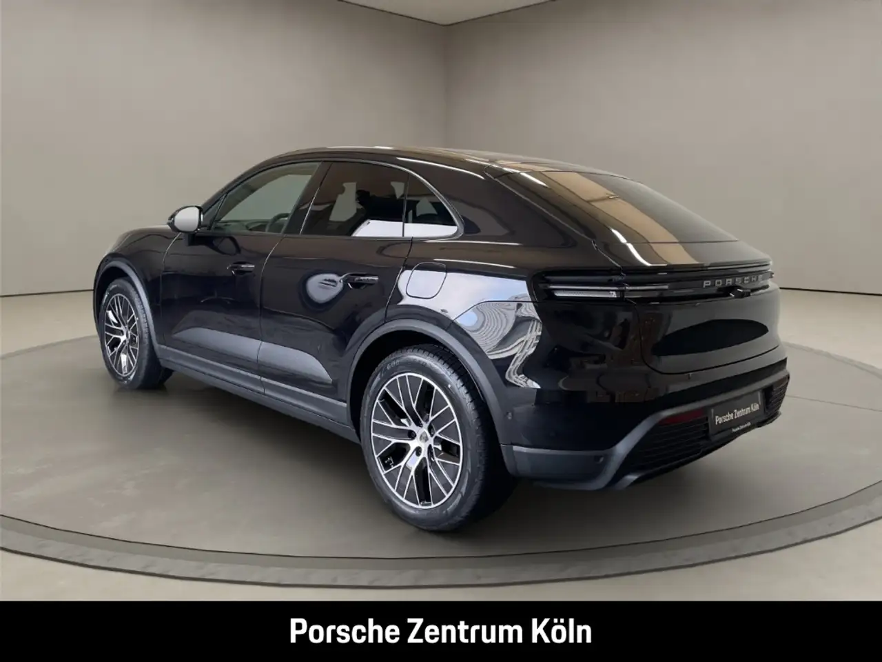 Porsche Macan 4 Surround-View BOSE Luftfederung 21-Zoll 3