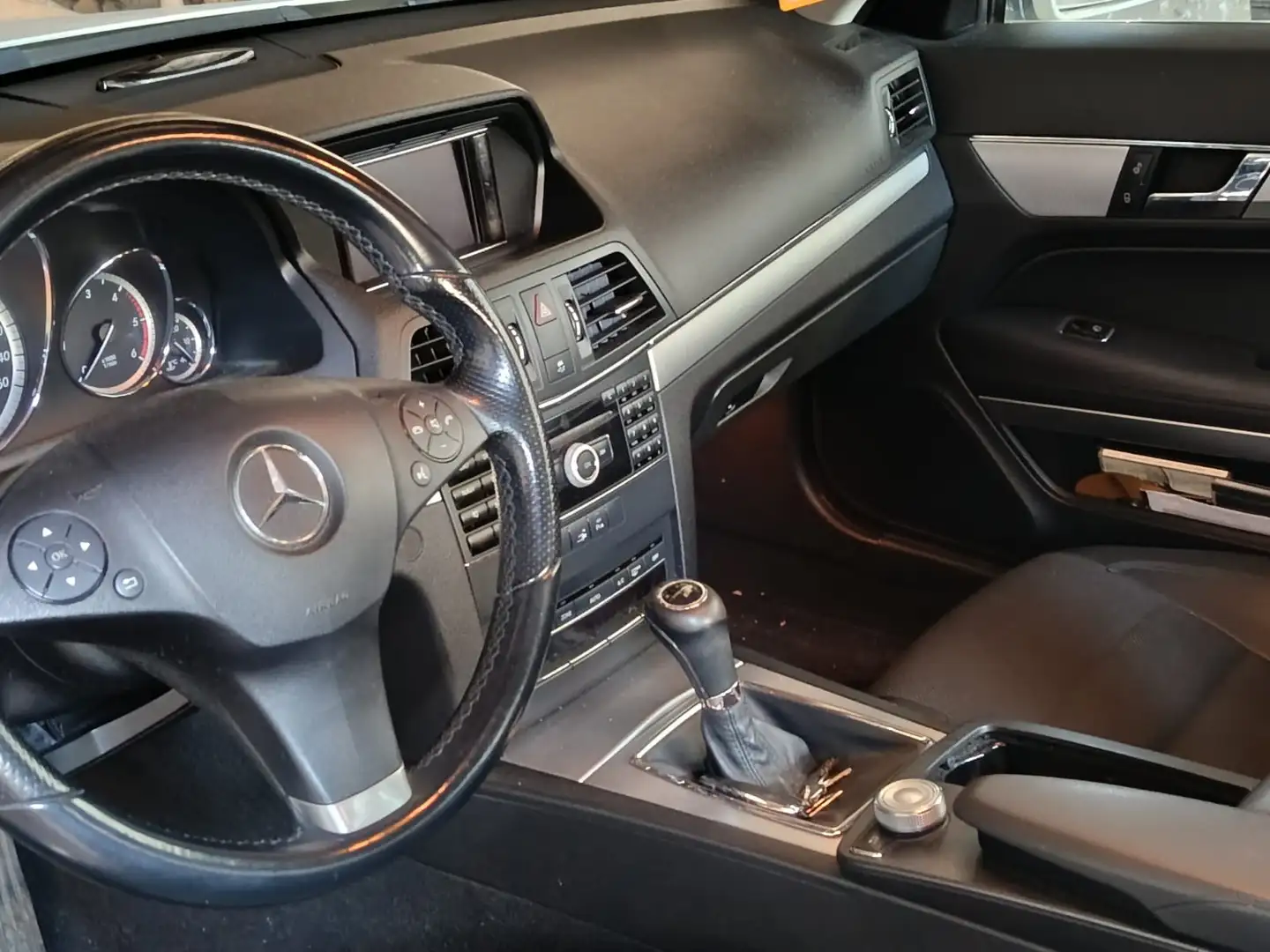Mercedes-Benz E 250 E Coupe 250 cdi be Executive Белый - 2