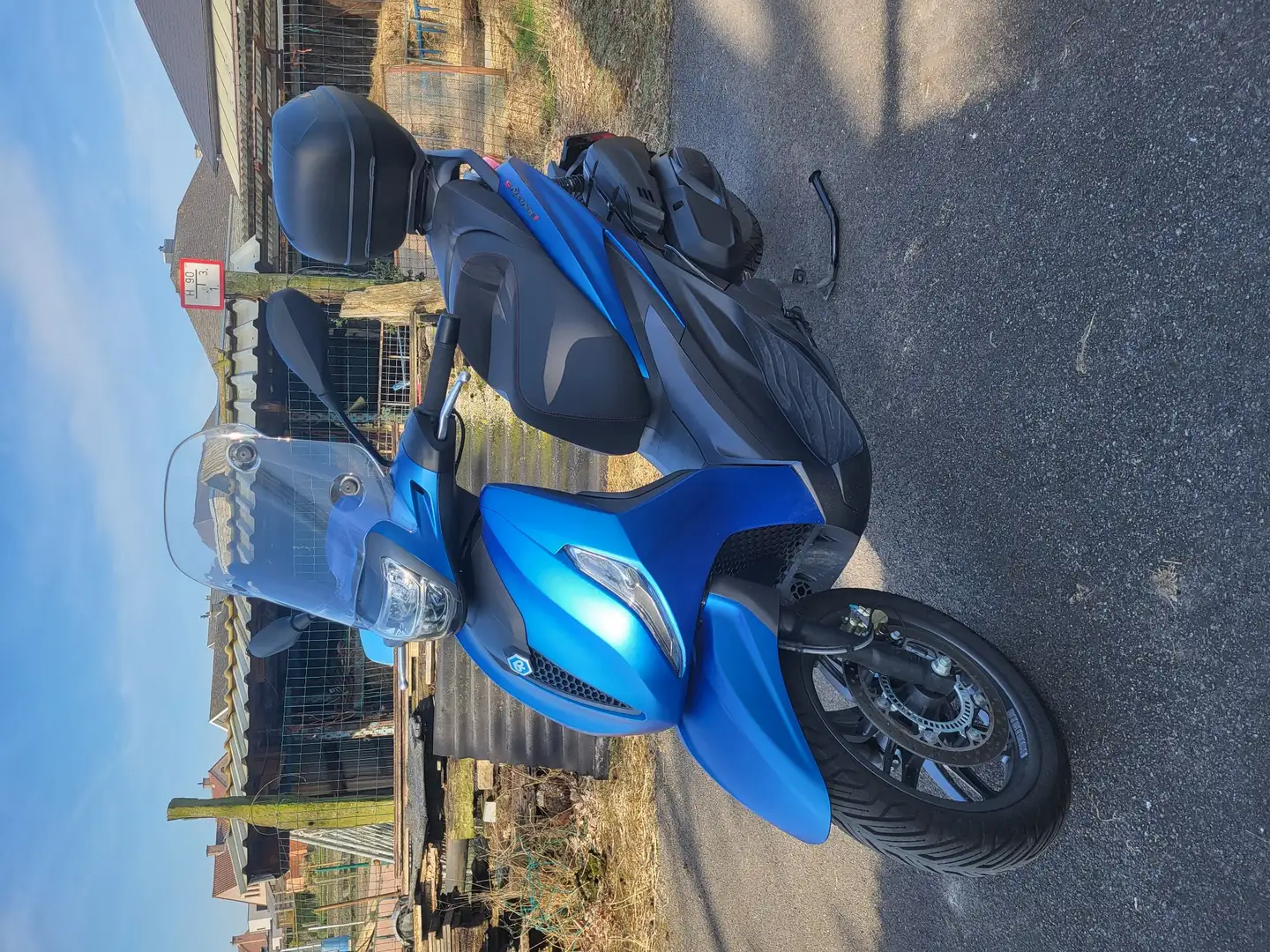 Piaggio Beverly 400 Modrá - 2
