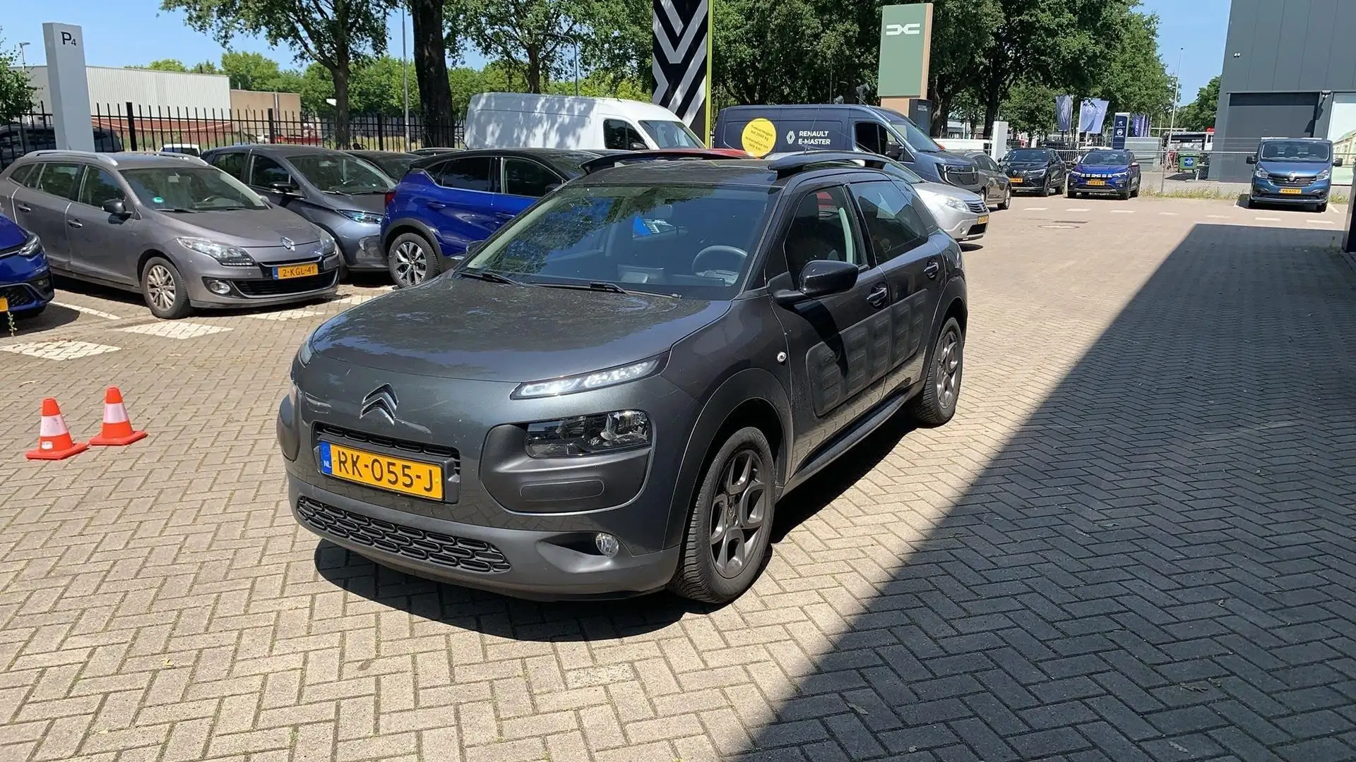 Citroen C4 Cactus 1.2 PureTech Feel * Wordt verwacht * Grijs - 1
