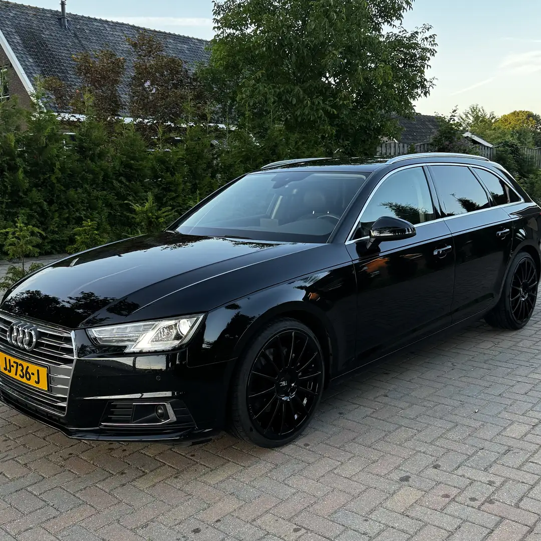 Audi A4 2.0 TDI Sport Pro L Zwart - 2