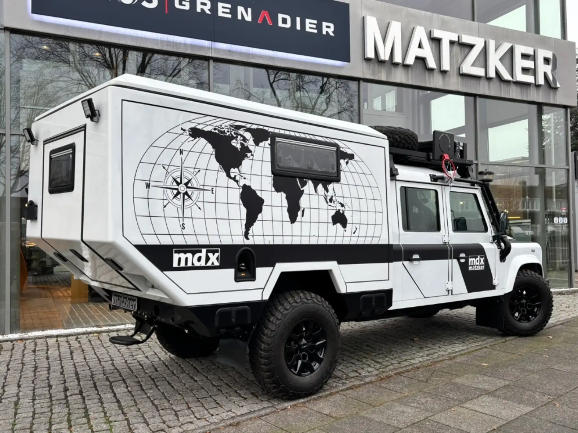 랜드로버 Defender DPF 2016 흰색 사진 4