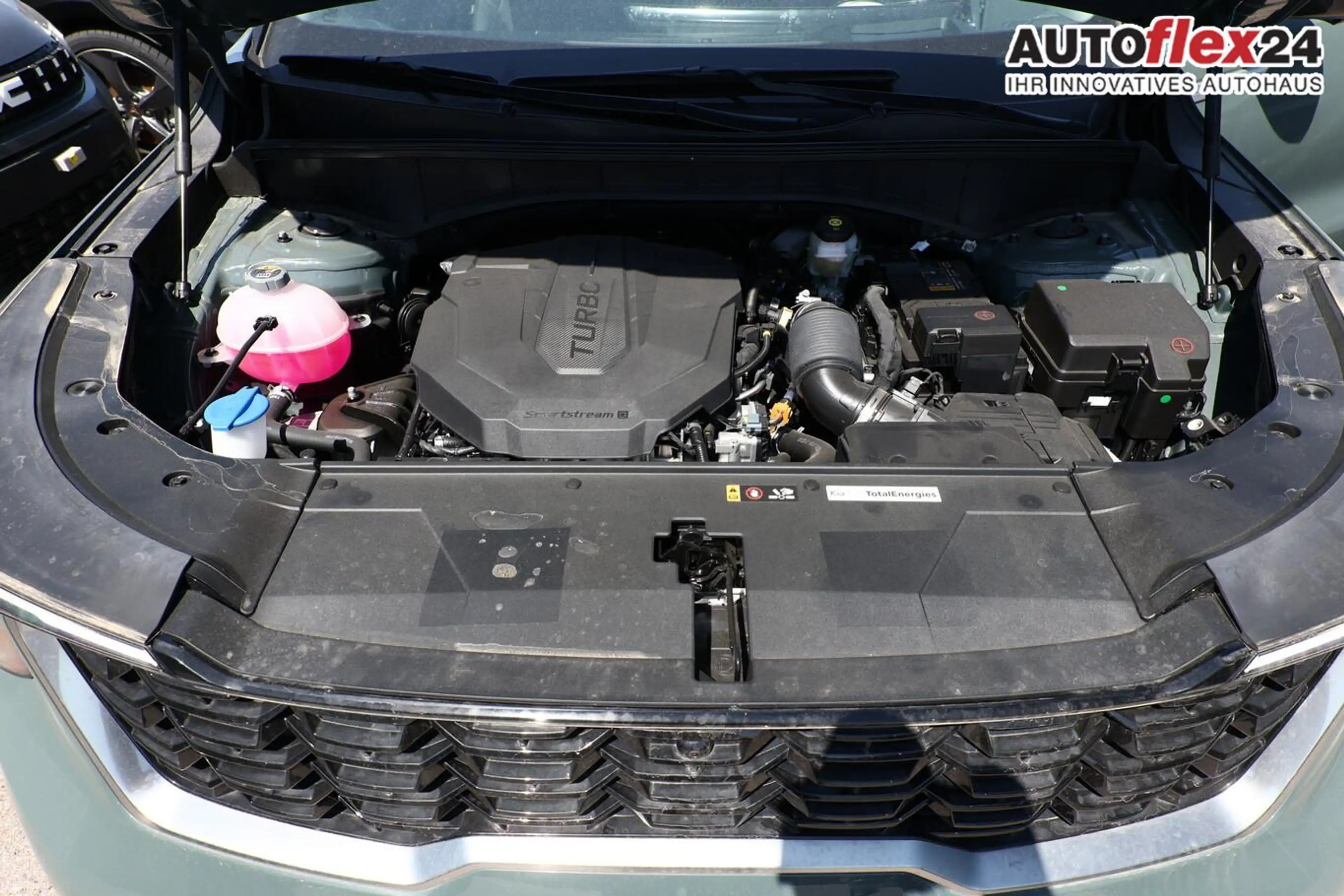 Kia Sorento 4WD 7S Pano Bose HUD eHK ACC SHZ Nav Kam 142 kW... — photo 11