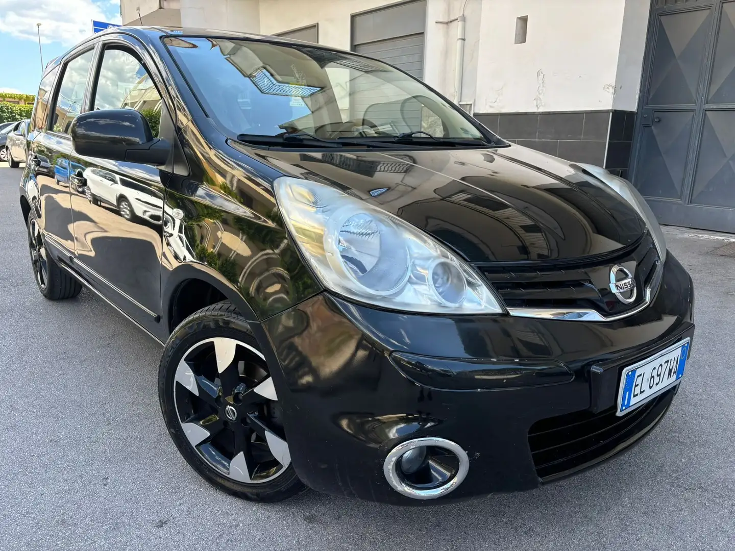 Nissan Note 1.5 dCi 90CV Tekna Negro - 2