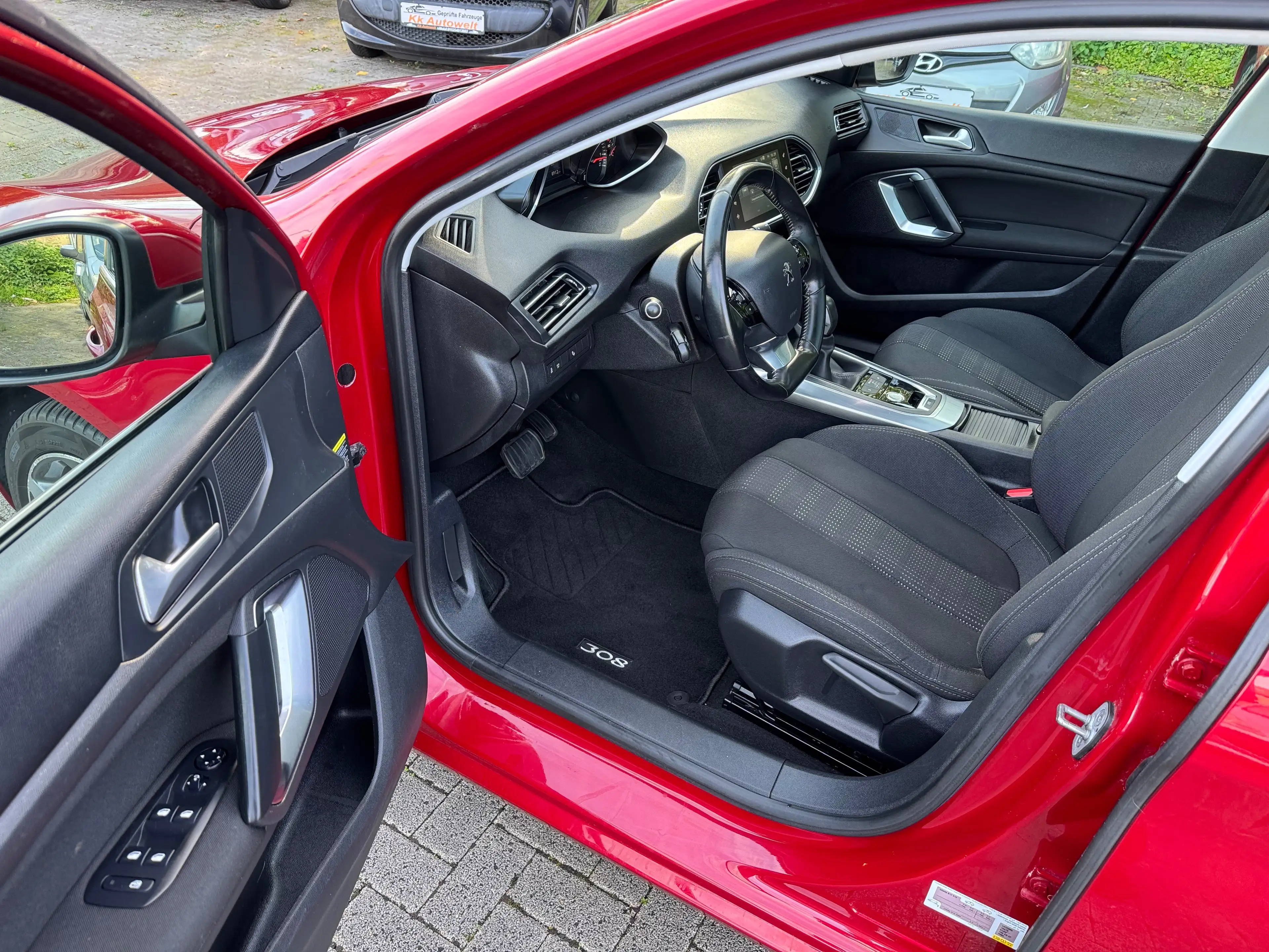 Peugeot 308 Allure, Lückenlos Scheckheft gepflegt bei Peugeot — photo 5