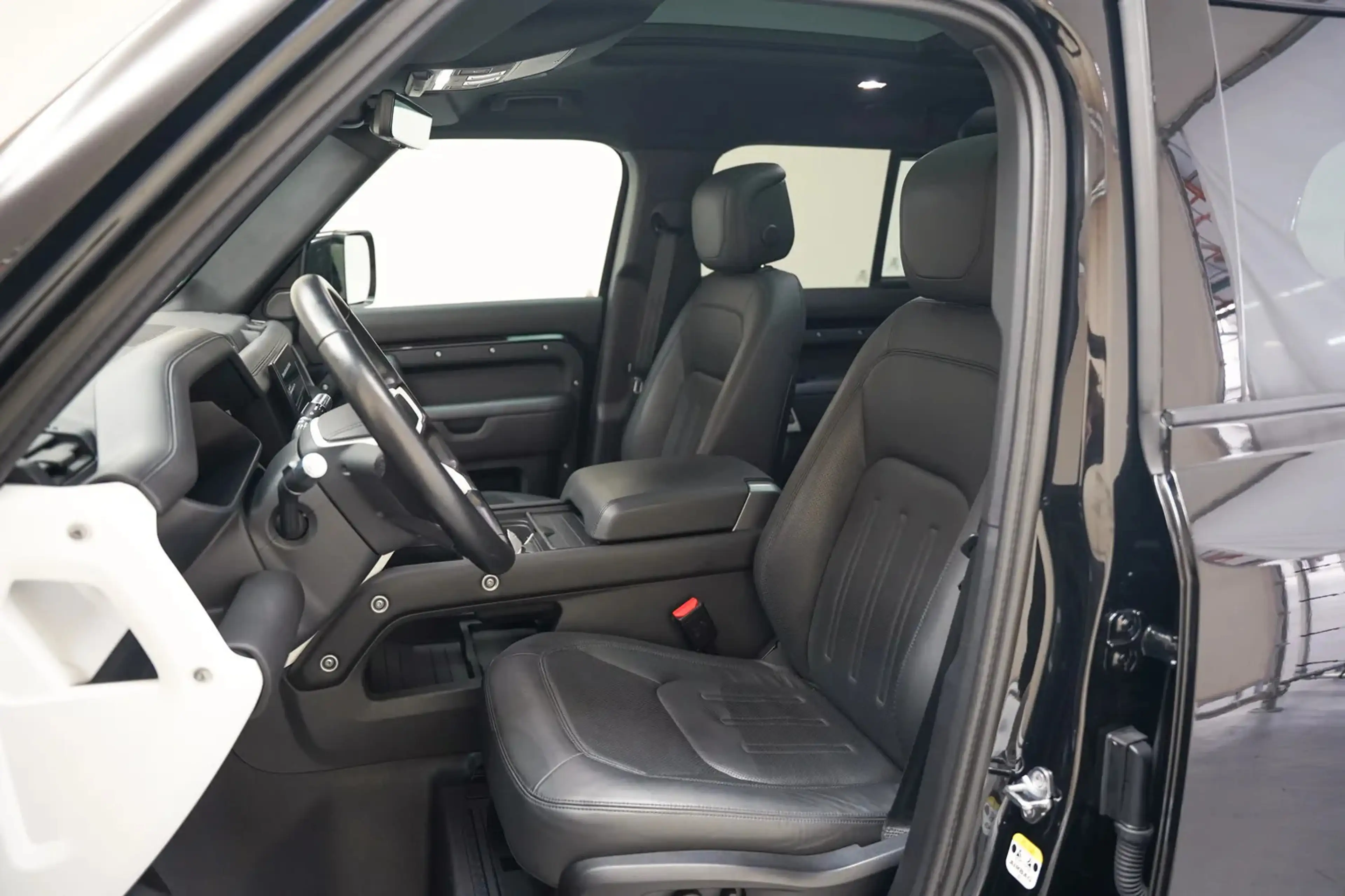 Land Rover Defender 2.0 P400e 110 X-Dynamic HSE [ Panorama Meridian Lu — photo 15