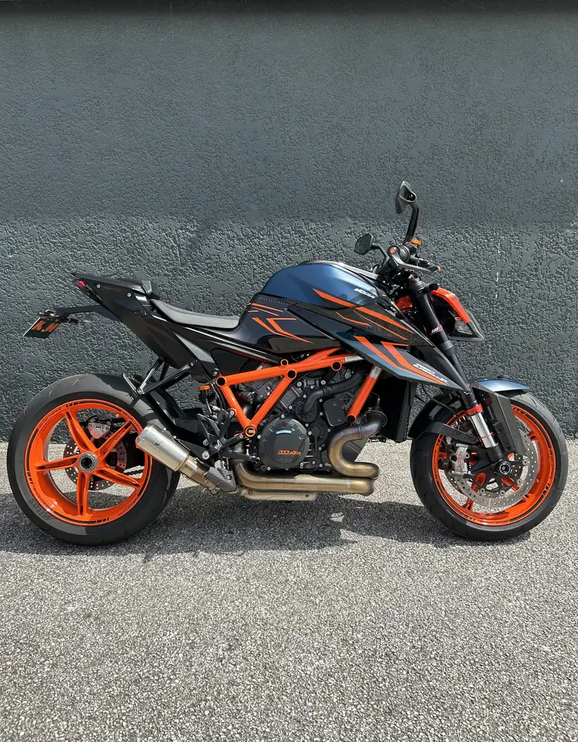 KTM 1290 Super Duke R Modrá - 1