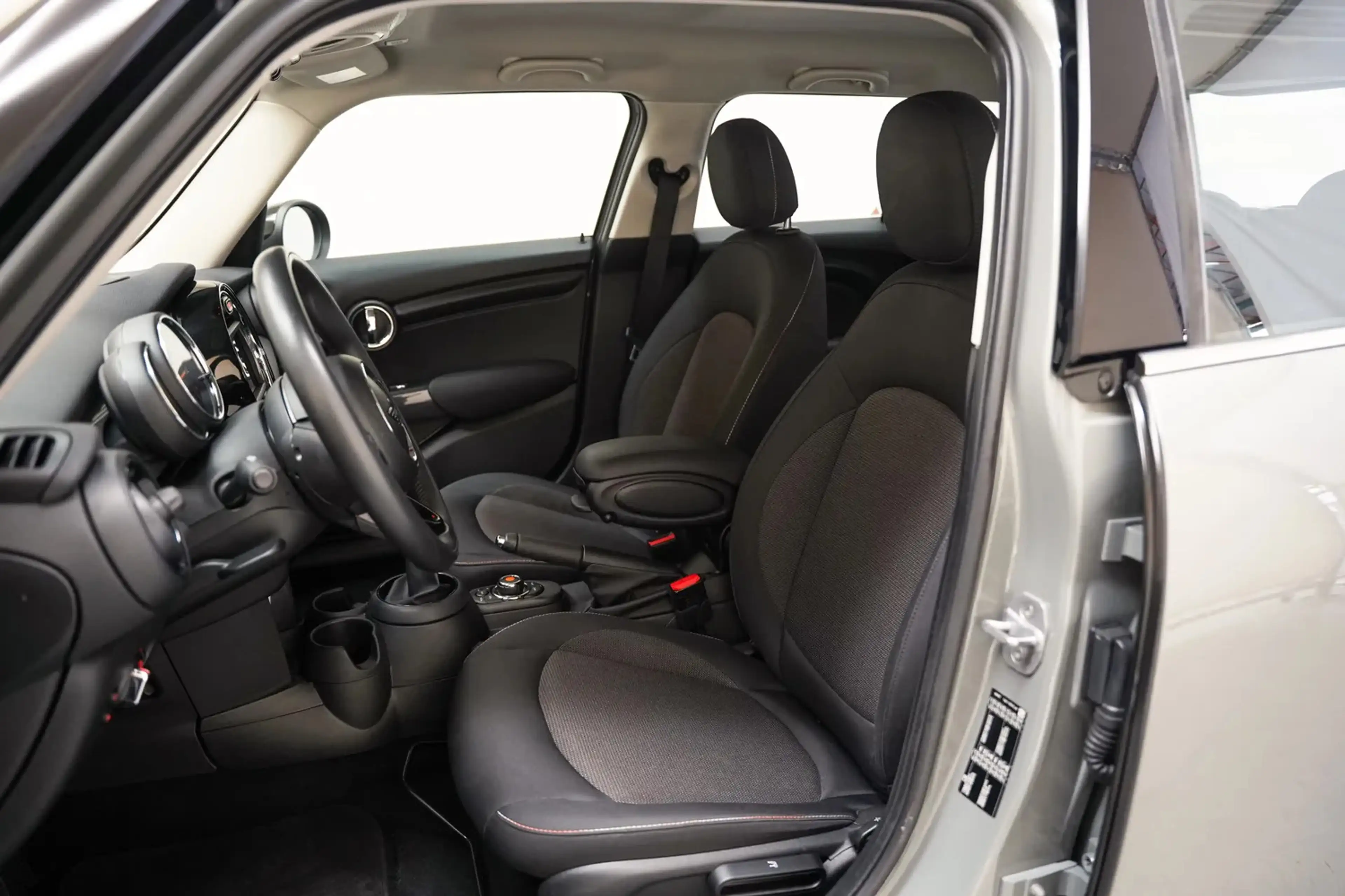 MINI Cooper 1.5 Cooper 136pk Business Edition 5-drs [ LED Navi — photo 13