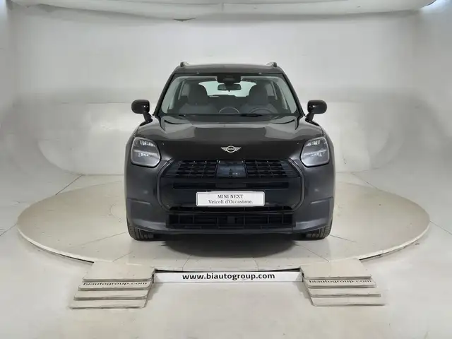 Mini Countryman view 3