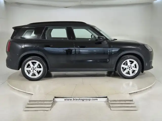 Mini Countryman view 6