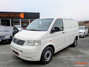 FOURGON T5 2.5 TDI 130