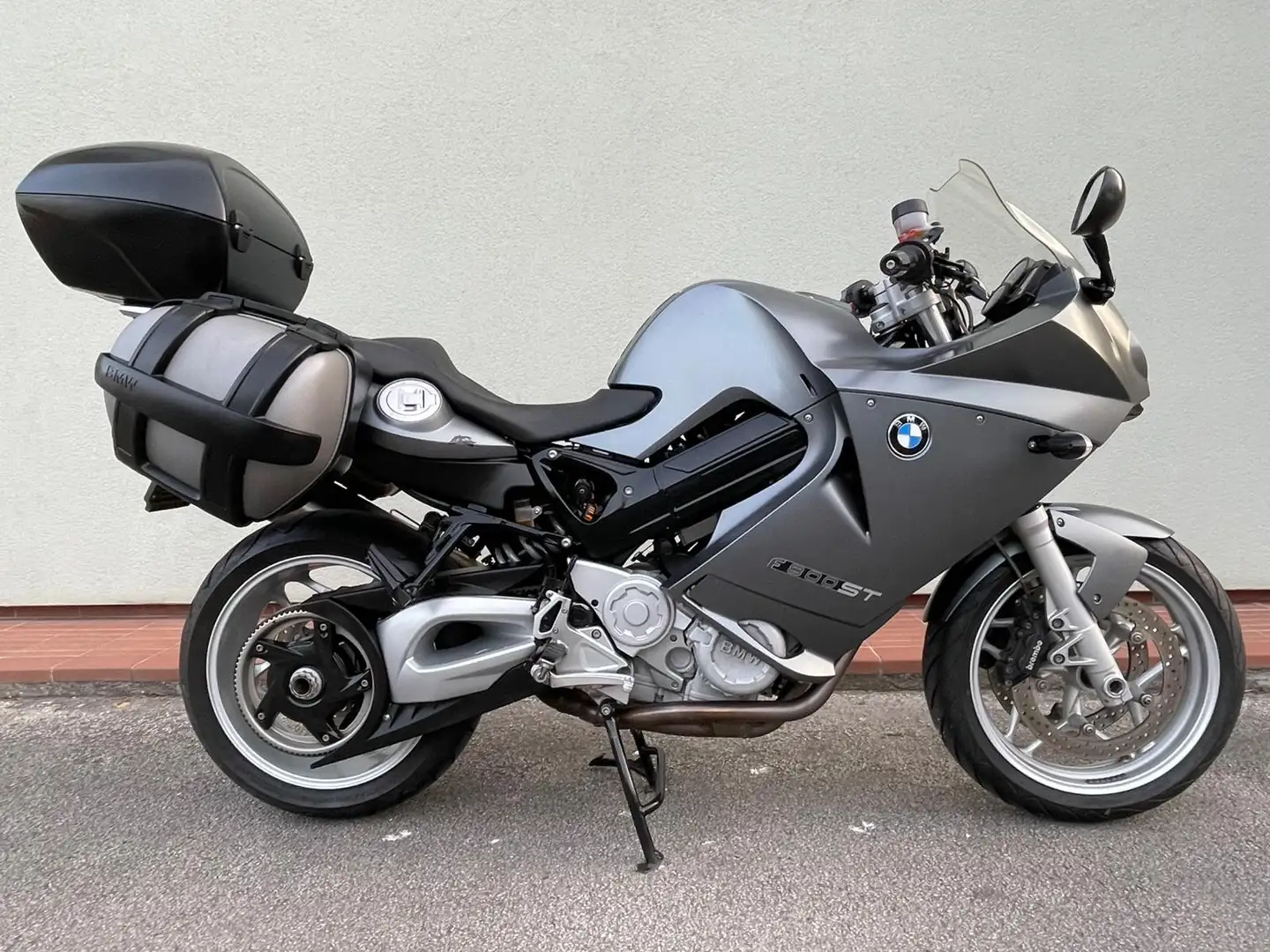 BMW F 800 ST - 2