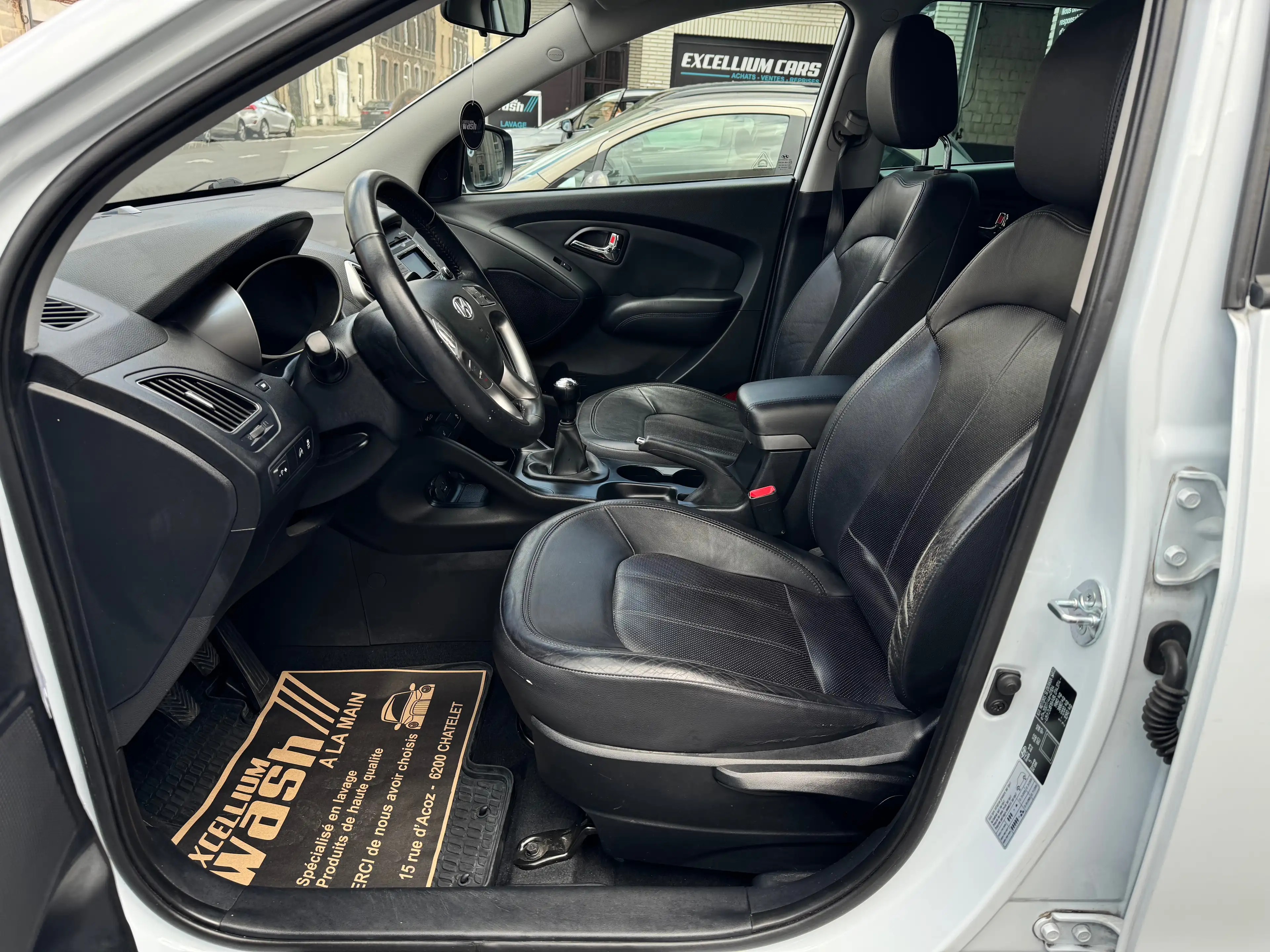Hyundai iX35 2.0i 2WD Airco Cuir Jante Reglt Vts Carnet Garantie — photo 11