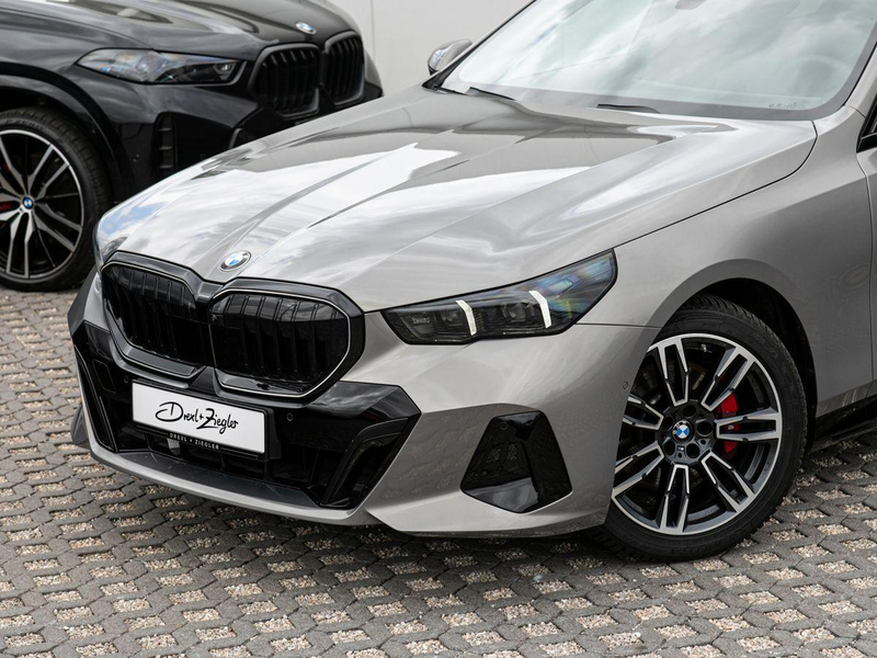 BMW 520 d xDrive Lim M-Sport PRO AHK PANO ACC H&K 360° — photo 5