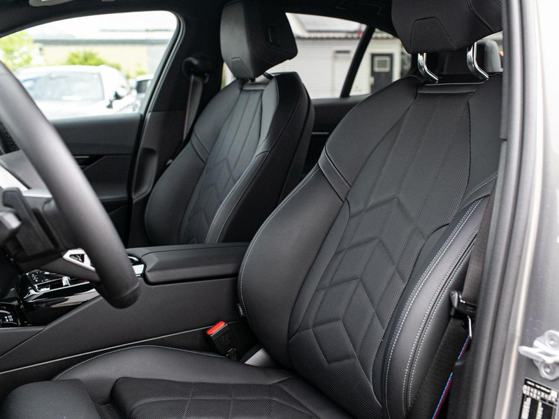 BMW 520 d xDrive Lim M-Sport PRO AHK PANO ACC H&K 360° — photo 11