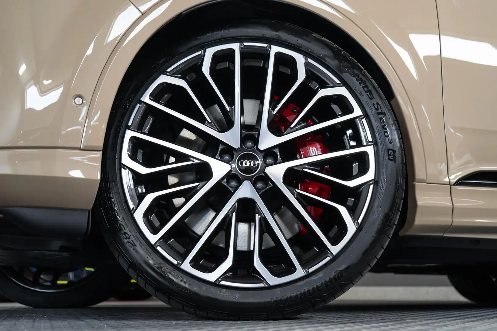 Audi SQ7 4.0 TFSI quattro AHK PANO B&O STHZ Facelift Oro - 2
