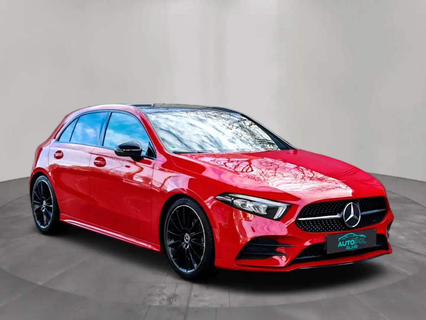 Mercedes-Benz A 200 AMG Pano MBUX LED Kamera Automatik Ambiente Rouge - 1