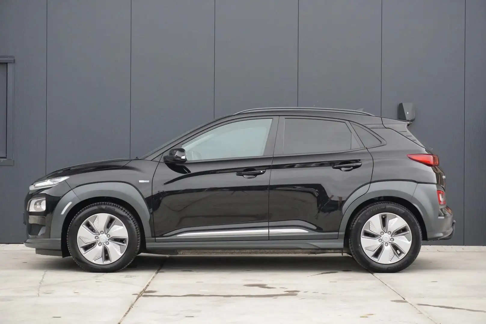 Hyundai KONA EV Premium Limited 64 kWh 3 Fase 2020 open dak Led Noir - 2