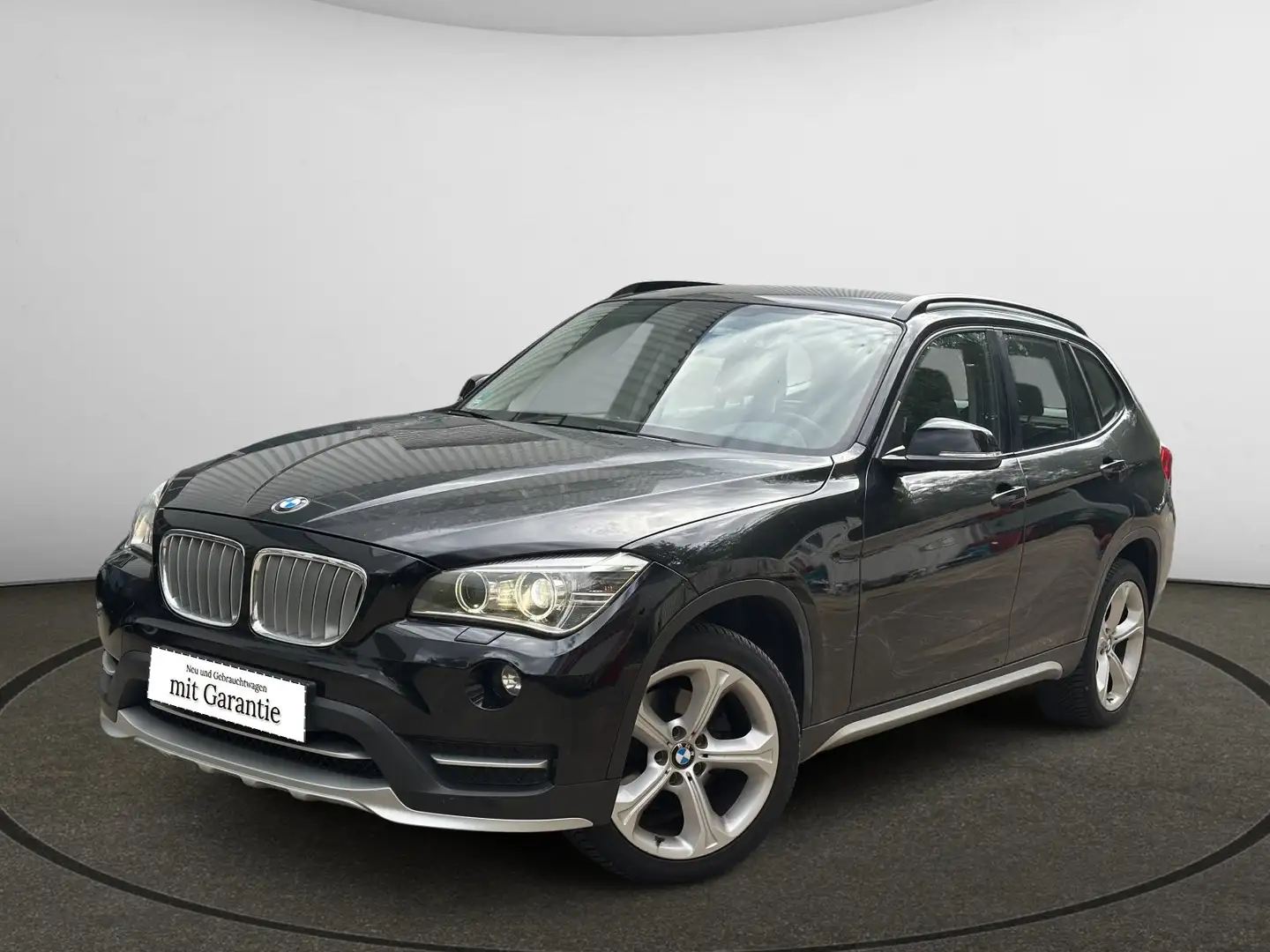 BMW X1 X1 18 d sDrive Automatik Licht- und Regensensor Schwarz - 1