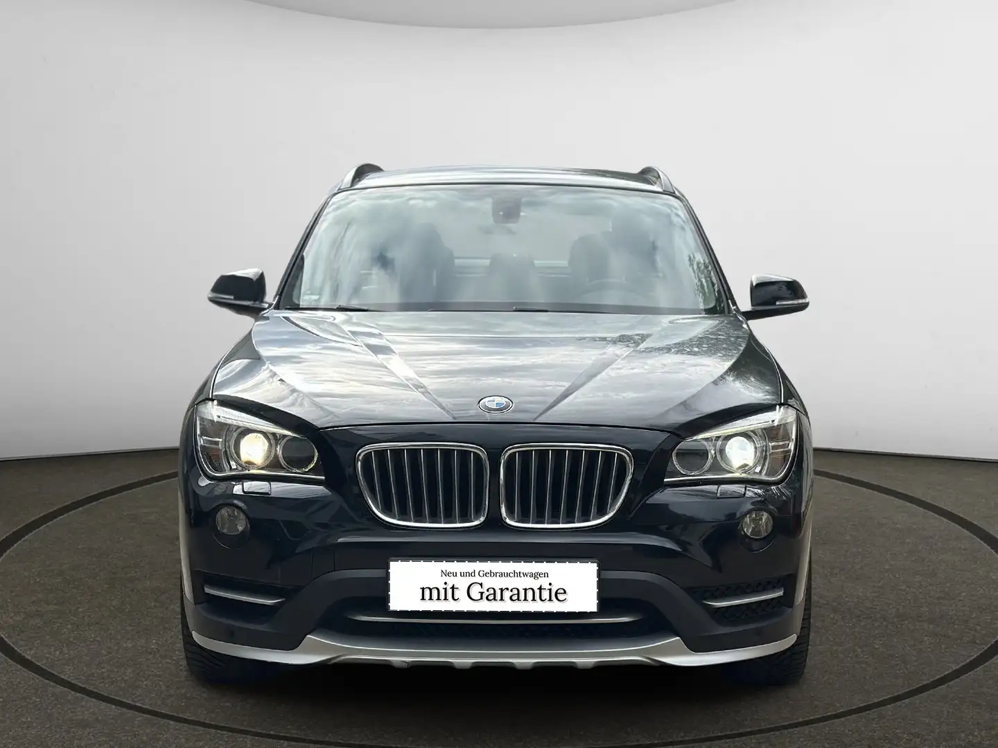 BMW X1 X1 18 d sDrive Automatik Licht- und Regensensor Schwarz - 2
