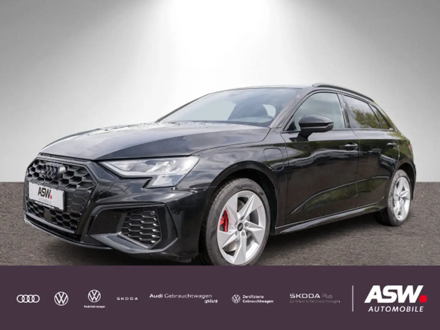 Audi A3 S line 45TFSI e Stronic LED RFK B&O Zwart - 1