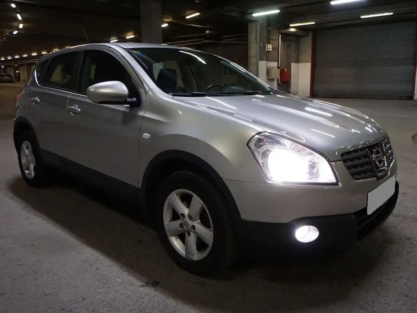Nissan Qashqai 4WD Gris - 1