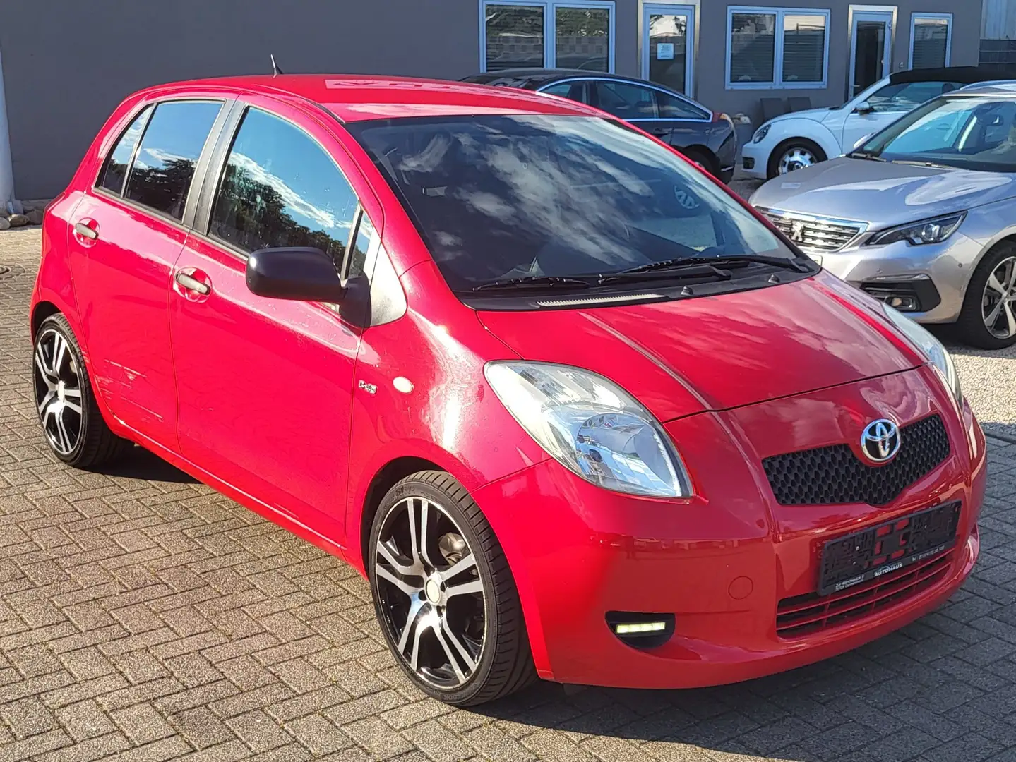Toyota Yaris Cool Červená - 1