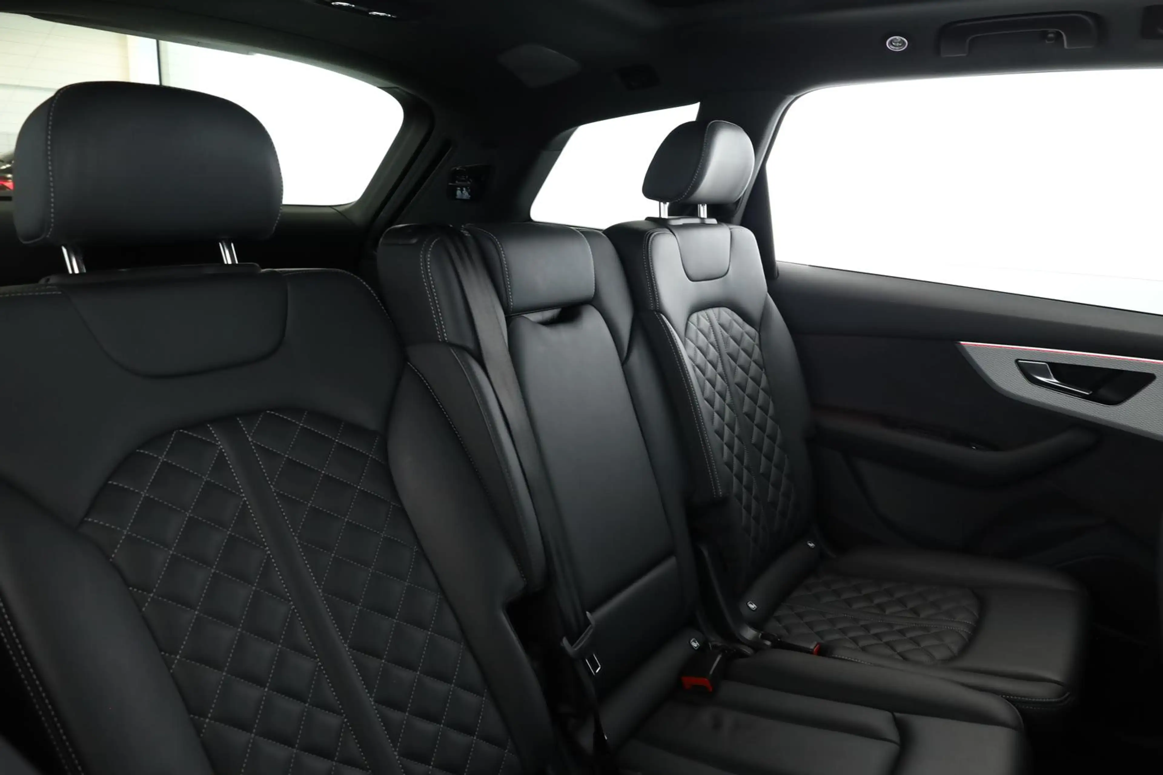 Audi SQ7 TFSI Facelift 7S Matrix Pano BangO ACC 21" — photo 9