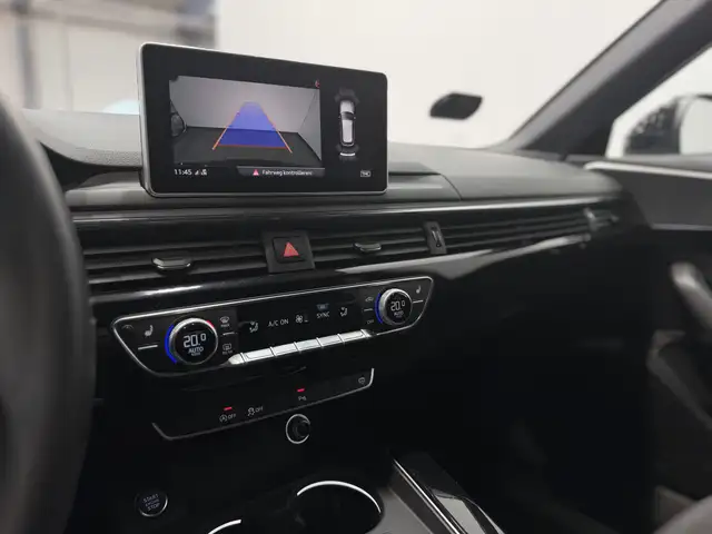 Audi A4 view 12