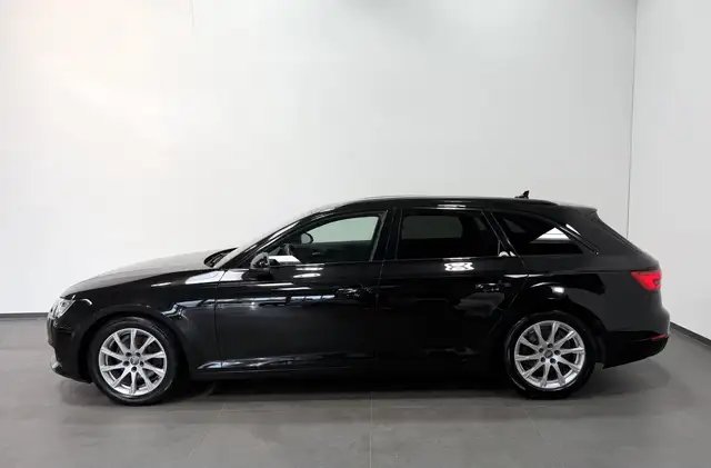 Audi A4 view 3