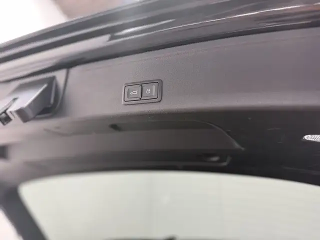 Audi A4 view 10