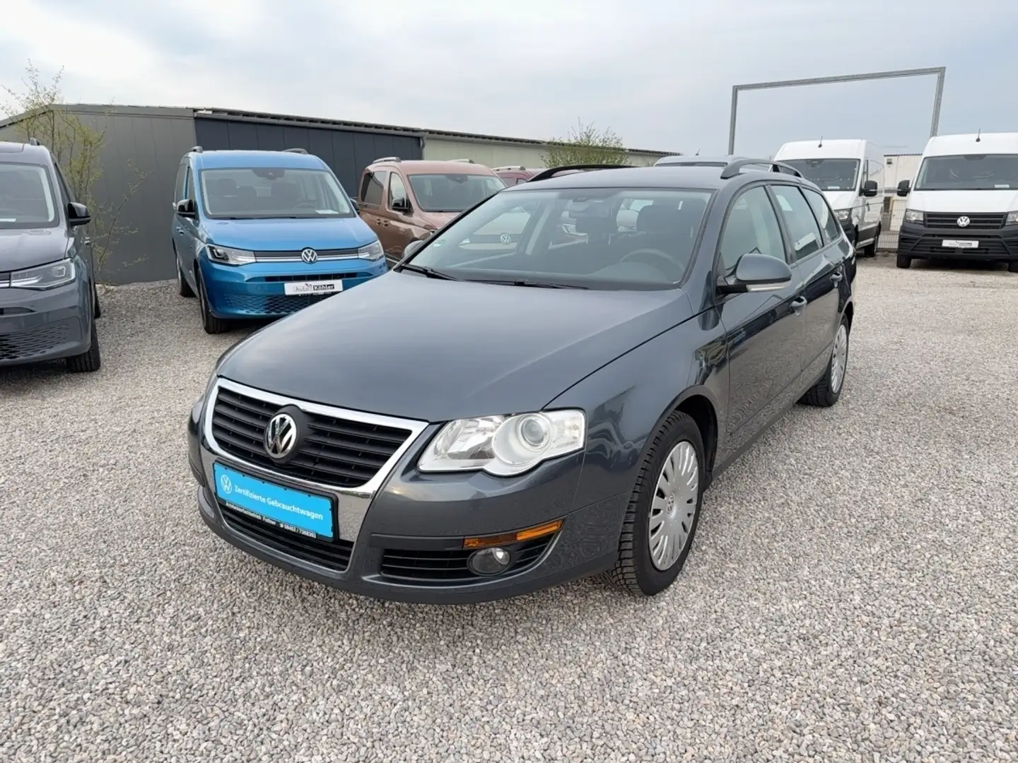 Volkswagen Passat Variant TSi AHK Matrix 2xKlima AHK KlimaA Grau - 2