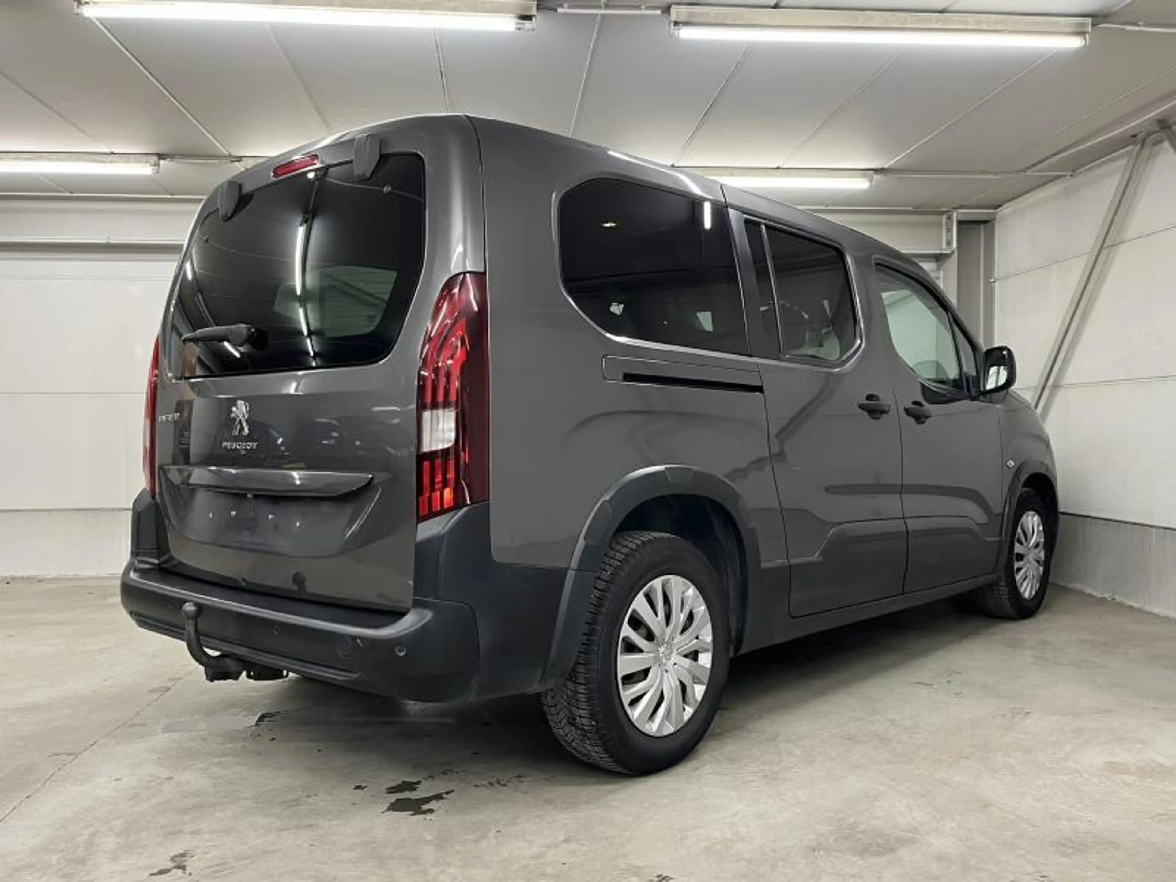 Peugeot Rifter 1.2i 110cv 5 Places Navi/Clim/Cruise/Cam — photo 4