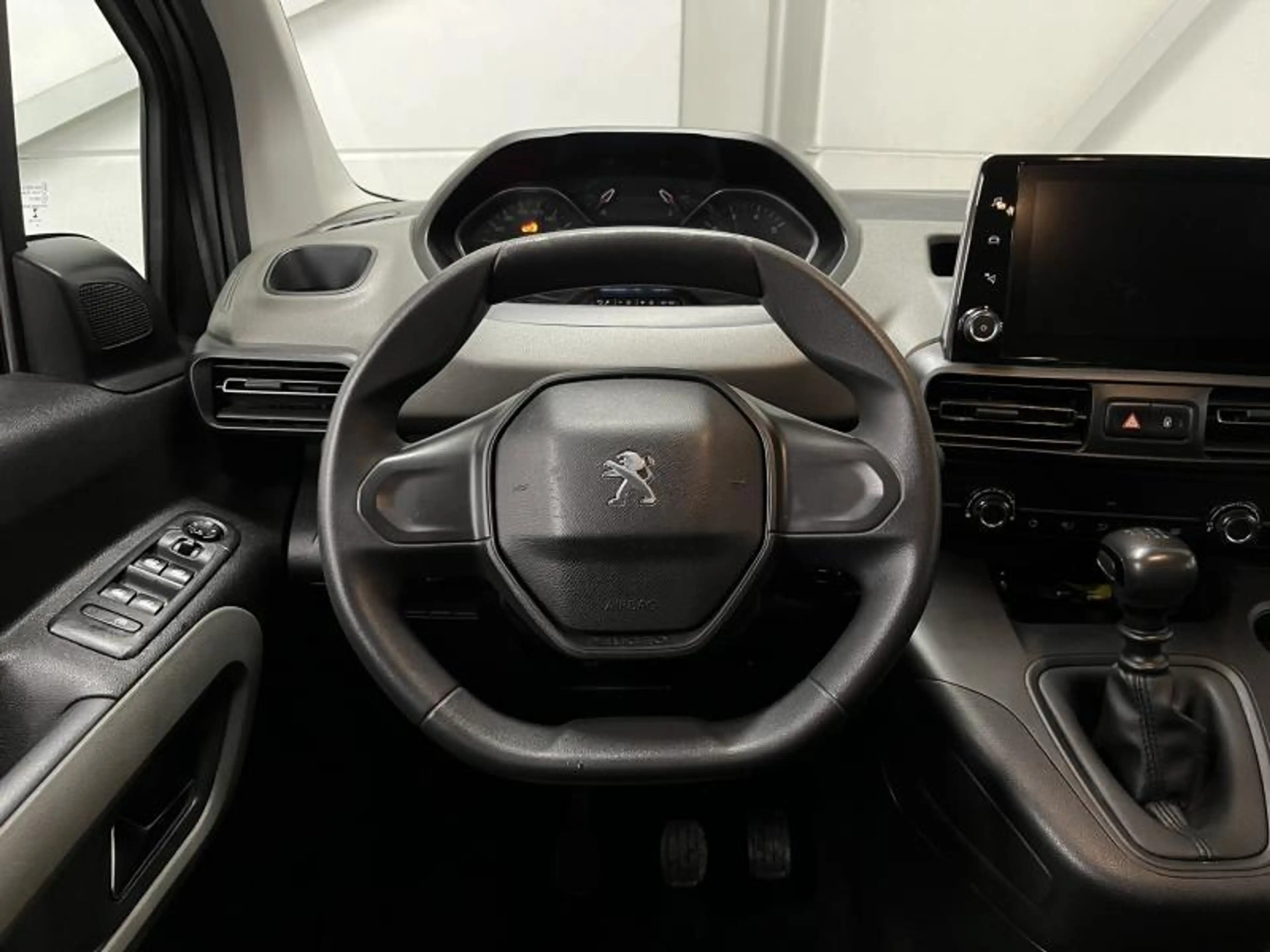 Peugeot Rifter 1.2i 110cv 5 Places Navi/Clim/Cruise/Cam — photo 10
