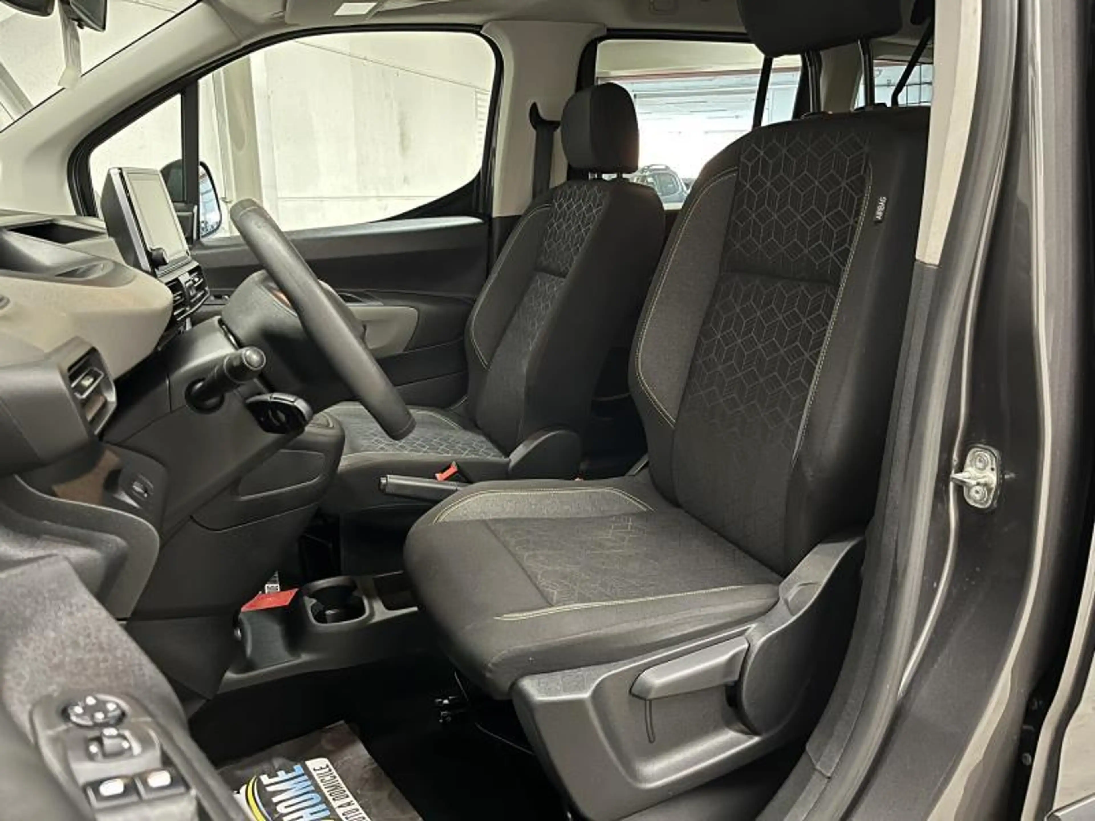 Peugeot Rifter 1.2i 110cv 5 Places Navi/Clim/Cruise/Cam — photo 7