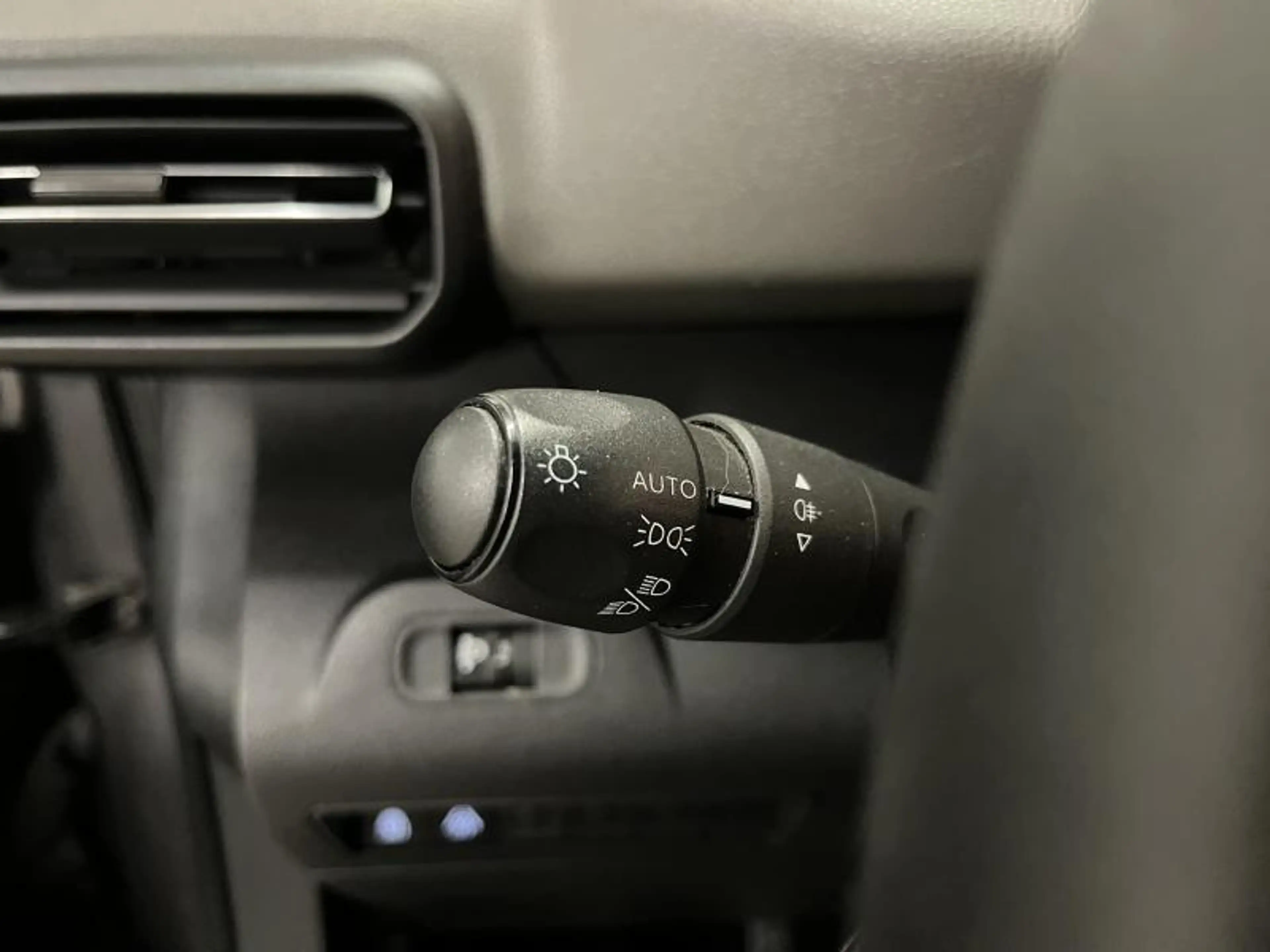 Peugeot Rifter 1.2i 110cv 5 Places Navi/Clim/Cruise/Cam — photo 13