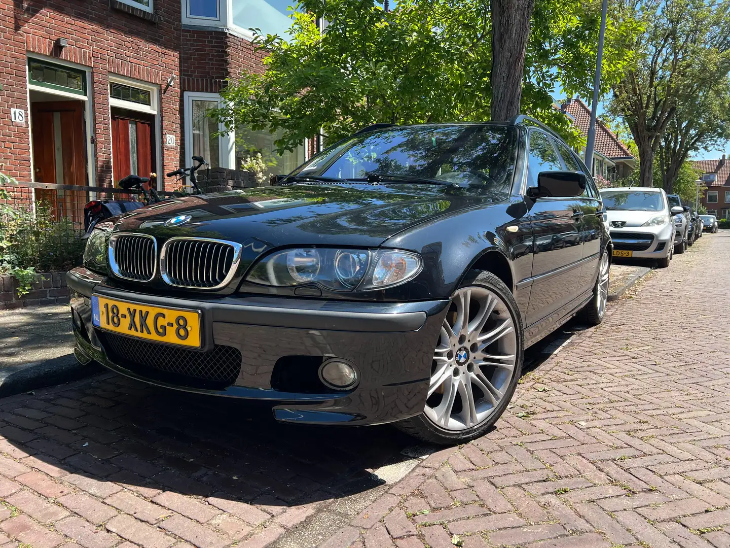 BMW 325 325i Touring | M-pakket | Zwart | Vol opties Zwart - 1