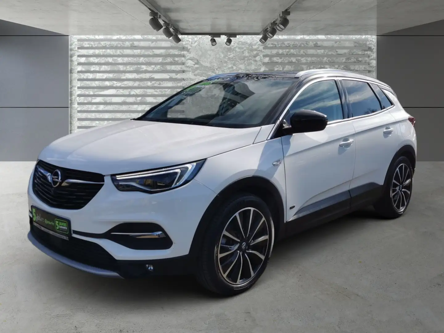 Opel Grandland X Ultimate Hybr4 Navi|360|AHK|Sitzheiz Weiß - 2