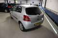 Toyota Yaris 1.3 VVTi AUTOMAAT / DEALER ONDERHOUDEN ! ! ! ! Grau - thumbnail 9