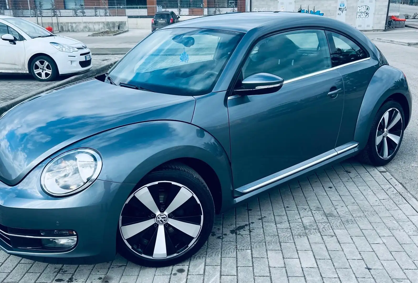 Volkswagen Beetle Grigio - 1