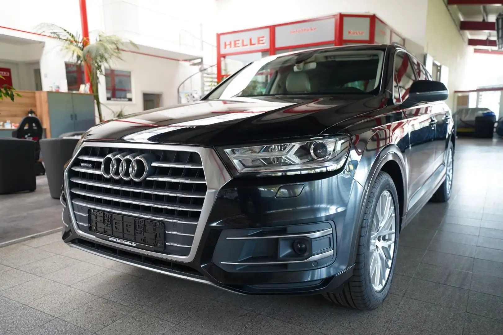 Audi Q7 3.0 TDI quattro*AHK+7-SITZE+HUD Zwart - 1