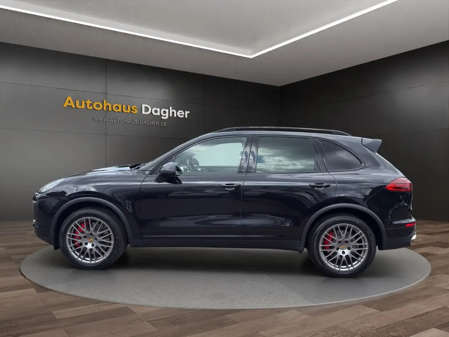 Porsche Cayenne Turbo 4.8 AHK Pano Bose Approved Schwarz - 2