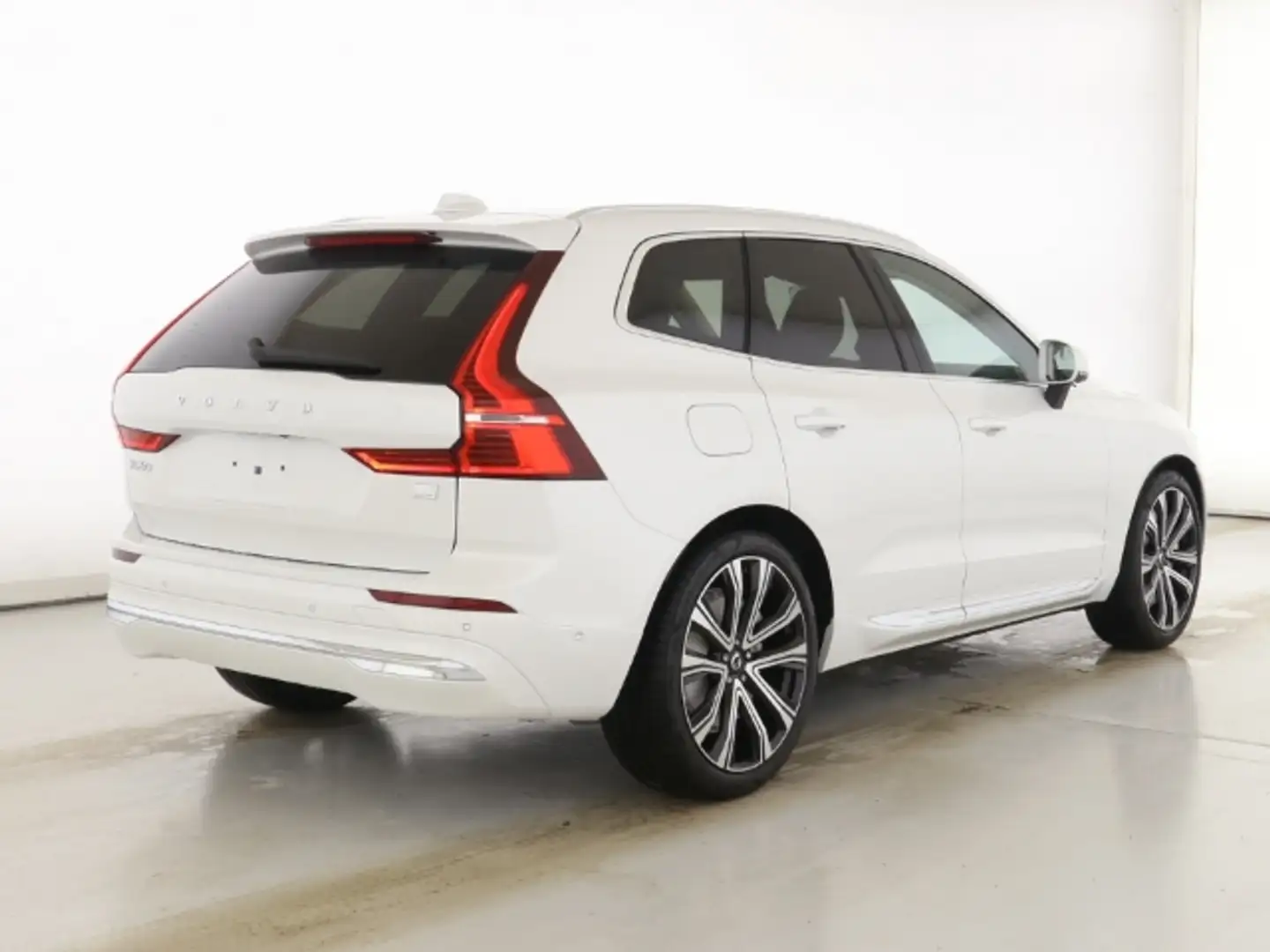 Volvo XC60 Plus Bright Recharge Plug-In Hybrid AWD T8 Twin En Weiß - 2