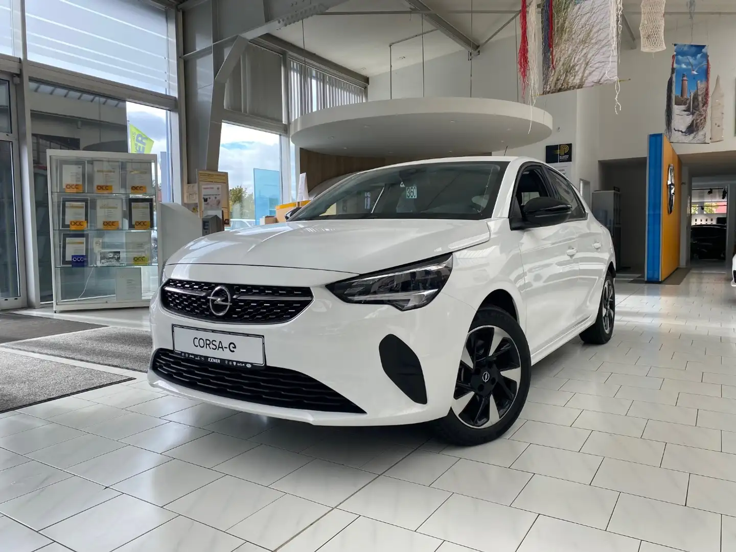 Opel Corsa-e ELEGANCE Einparkpilot hinten und vorne Weiß - 2
