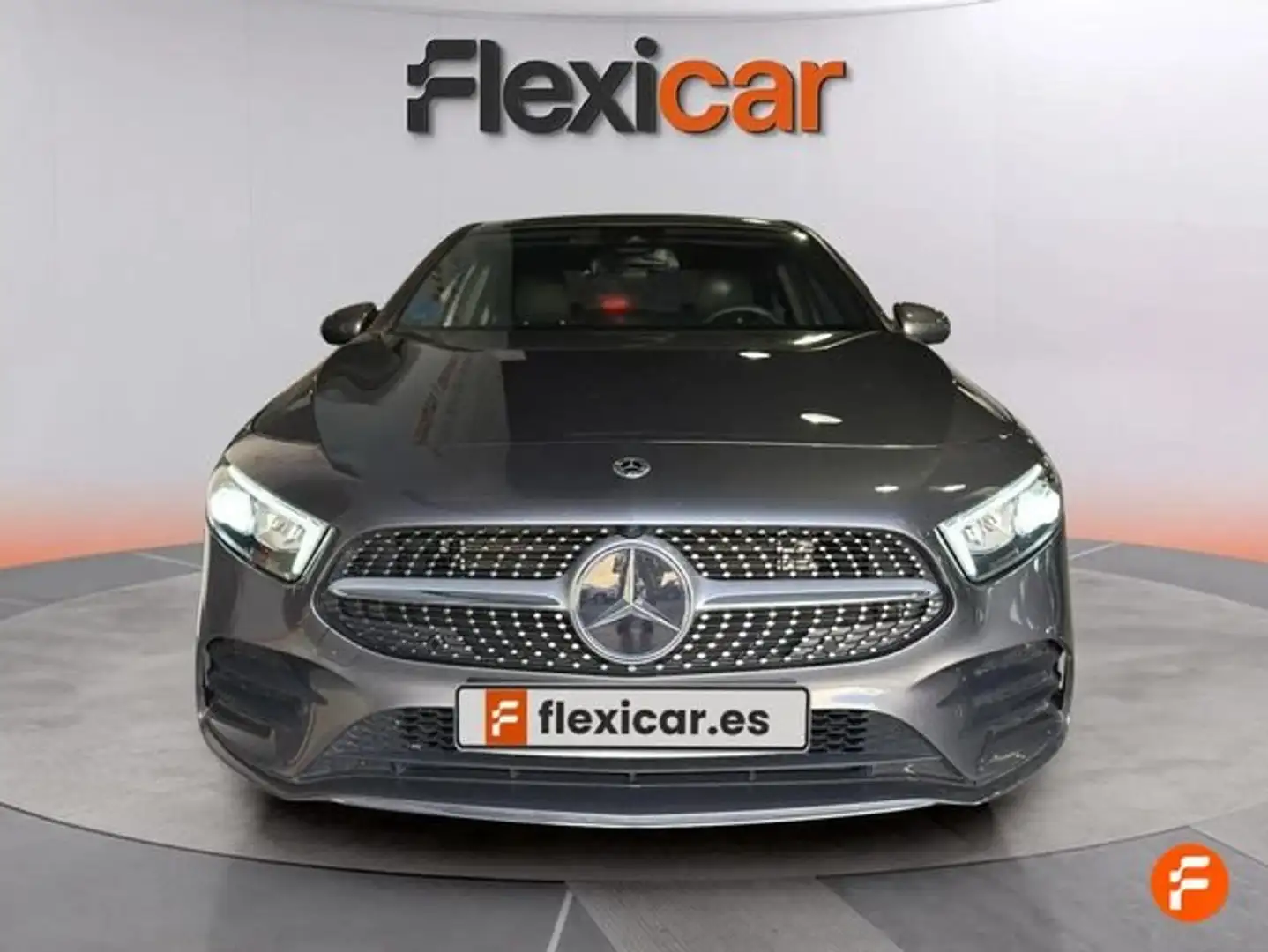 Mercedes-Benz A 250 250e Sedán 8G-DCT Gris - 2
