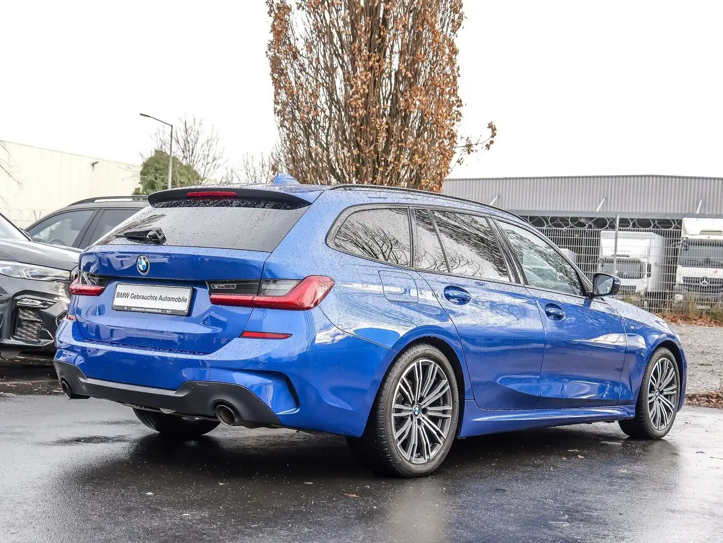 BMW 320 i  M Sport AHK NAVI LED Sound Syst. PDC V+H Blau - 2