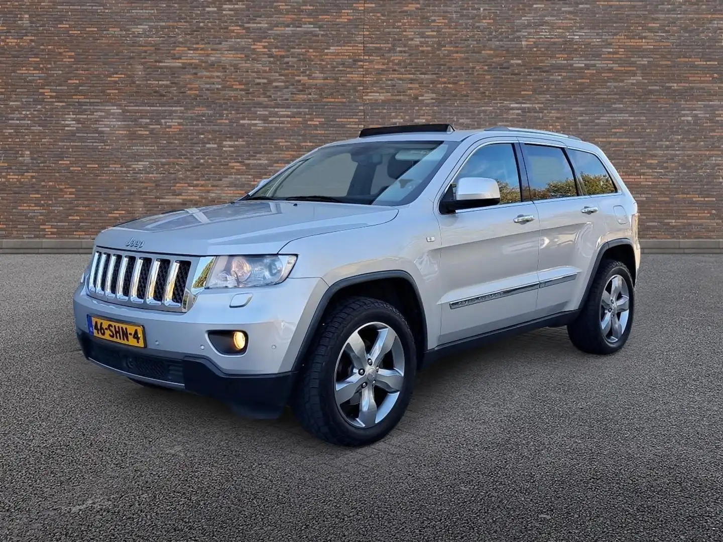 Jeep Grand Cherokee 3.6 Overland Grijs - 2