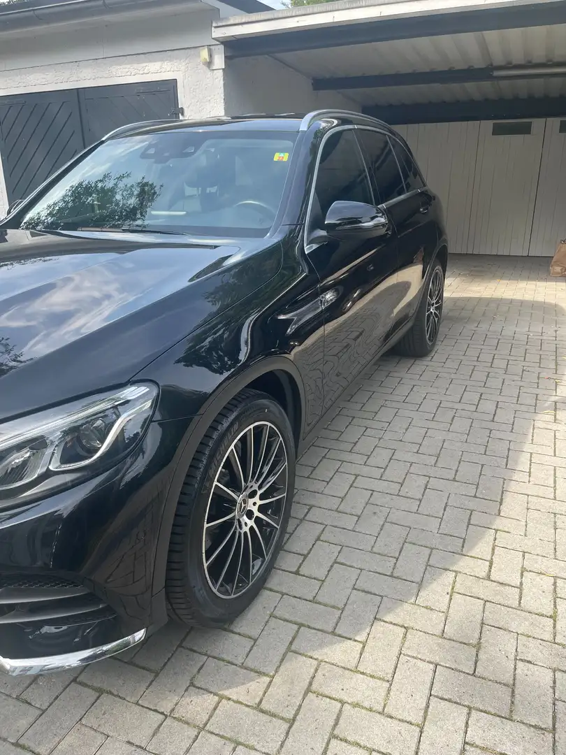 Mercedes-Benz GLC 250 GLC 250 4Matic 9G-TRONICAMG Line Schwarz - 1